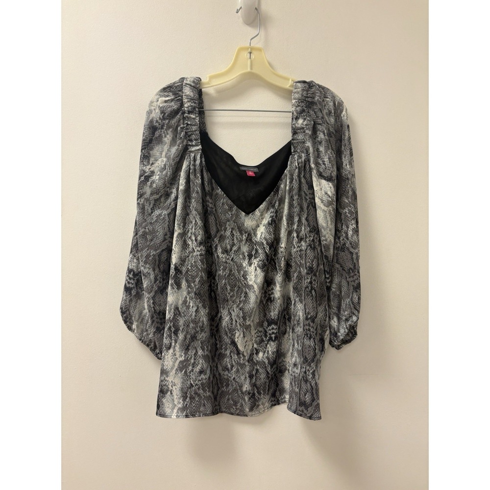 Vince Camuto 3/4 Sleeve V-Neck Gray Tone Animal Print Blouse Women's Size 3X